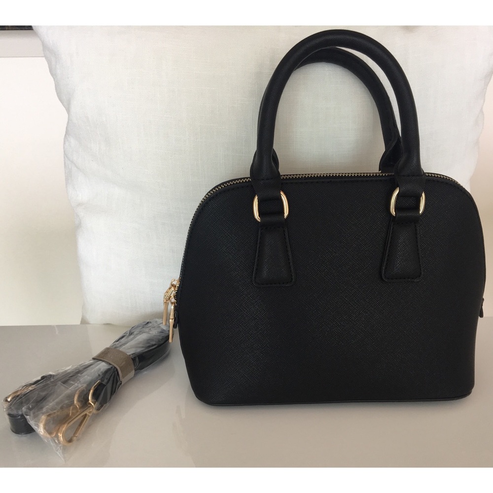 👜 Vegan Leather Promenade Black CrossbodyTote